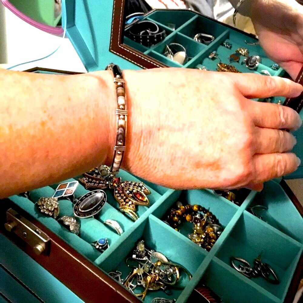 🔥Western 925 natural onyx hinged bangle bracelet.